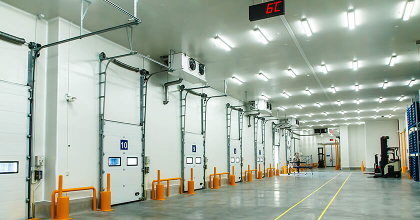 Controlled cold storage environment